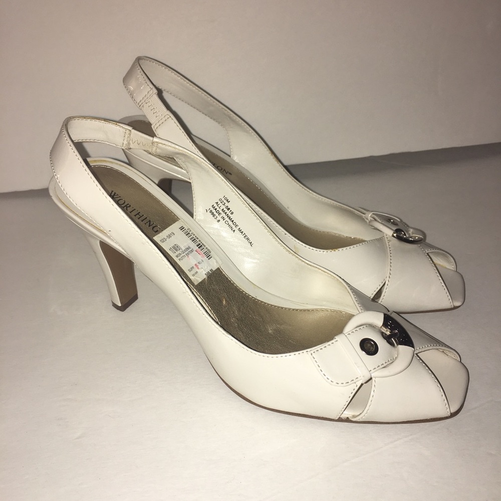 Worthington off white patent slingback heels